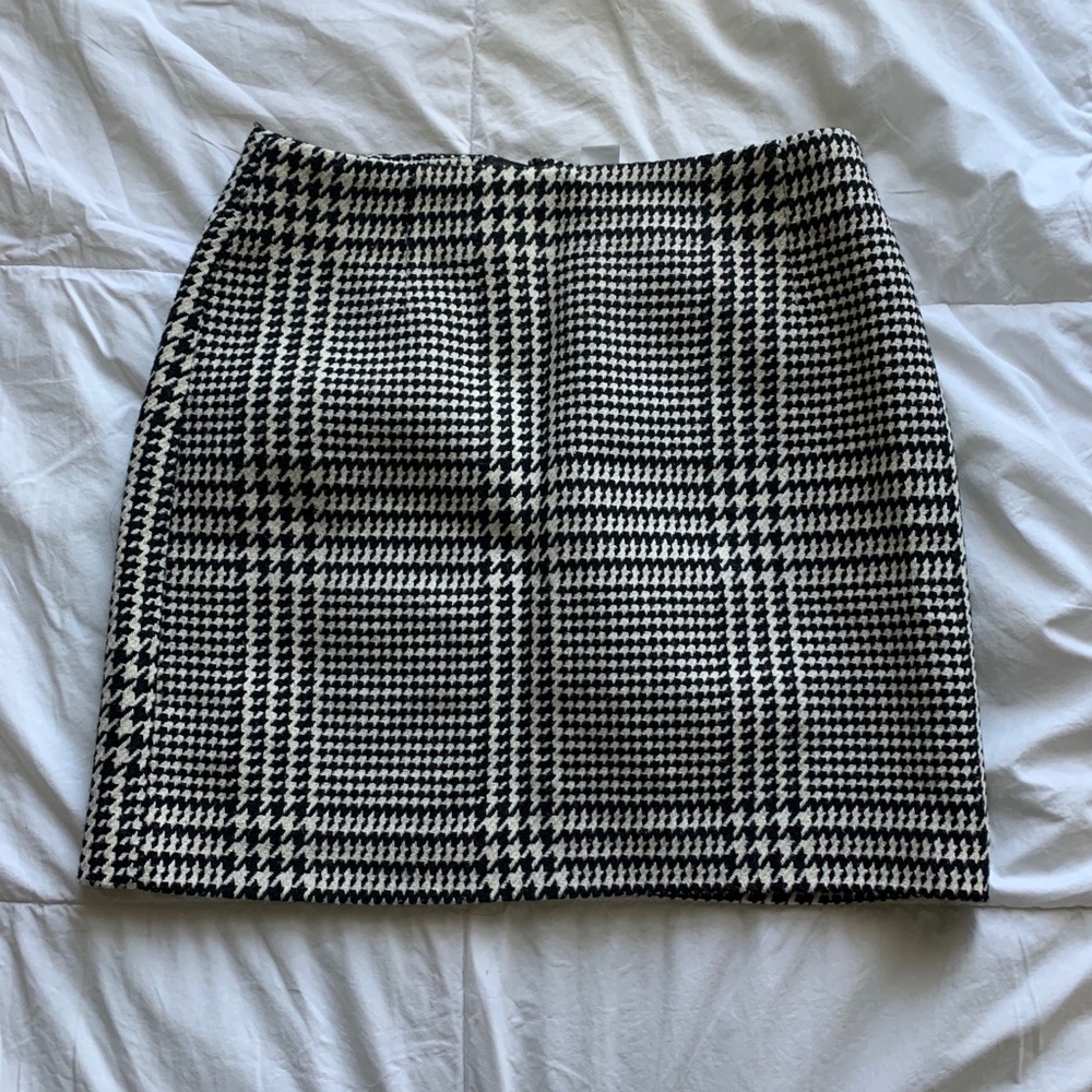 Mini houndstooth skirt